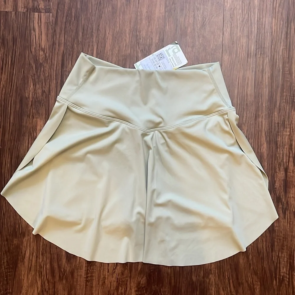 Nwt Halara High Waisted Crossover 2 in 1 skort pockets skirt seagrass Small